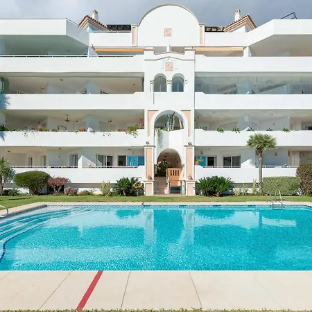 Apartment Homeforguest In Puerto Banus